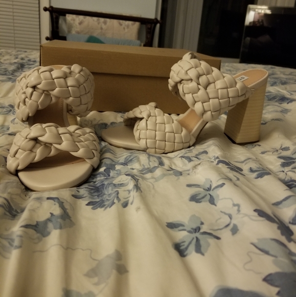 Steve Madden Braided Open Toe Sandals - Picture 5 of 10